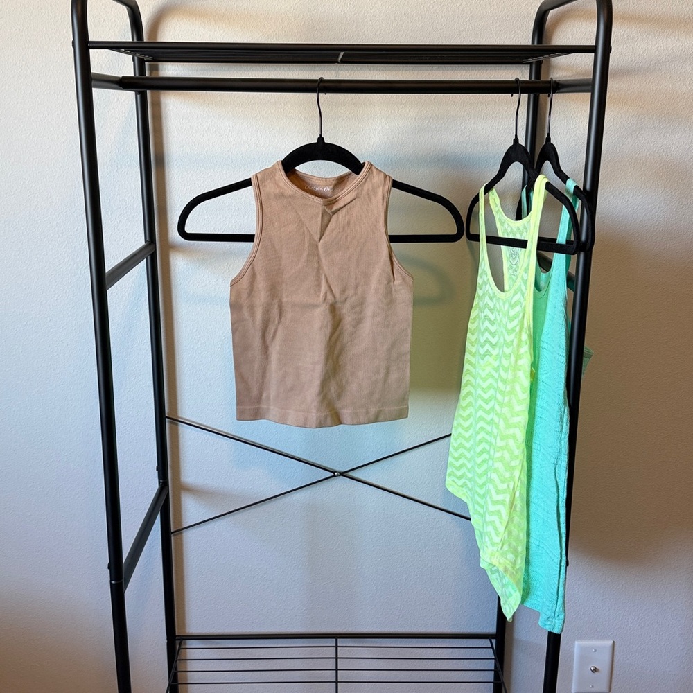 XS/S TankTop Lot - Picture 4 of 6